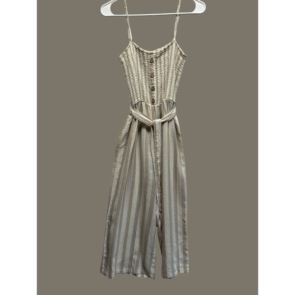 Love Tree Jumpsuit Romper Sz. L Beige Linen Striped Smocked Top Wide Leg Lagen - Picture 1 of 10